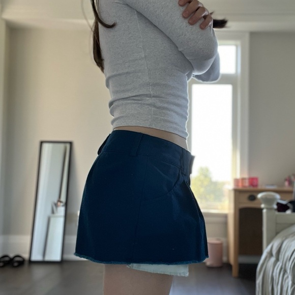 URBAN OUTFITTERS BLUE MINI SKIRT - Picture 2 of 3